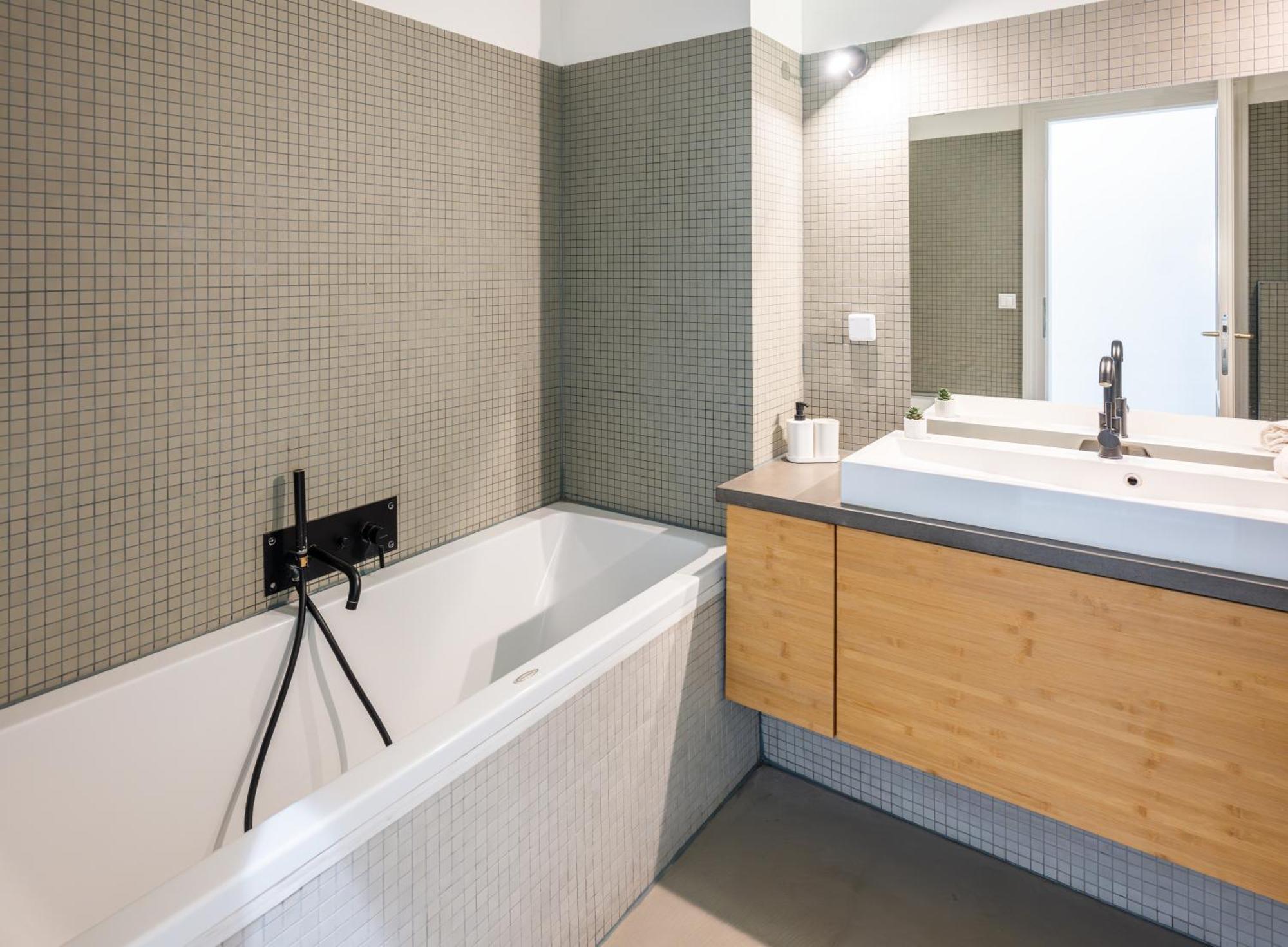 Imagine Apartment *
