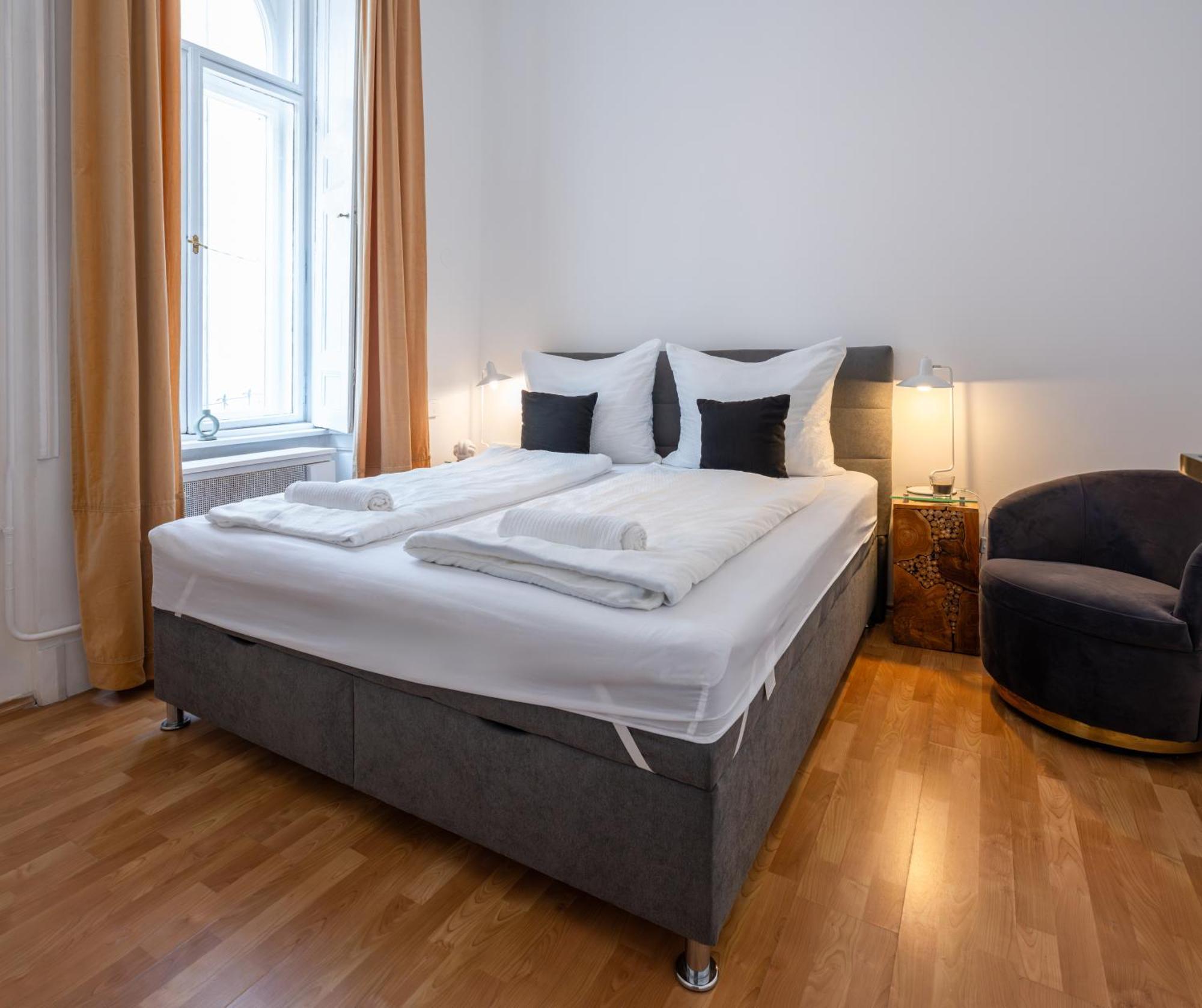 Imagine Apartment *